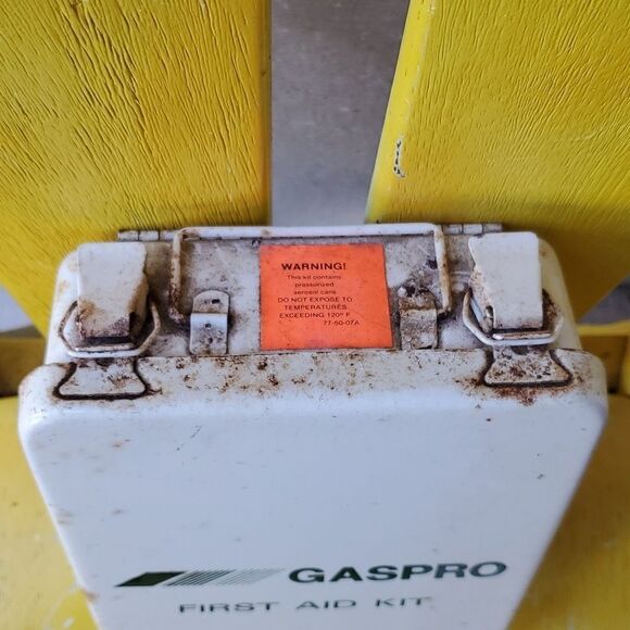 Vintage Metal Gaspro First Aid Kit Honolulu Hawaii Box - Picture 2 of 7